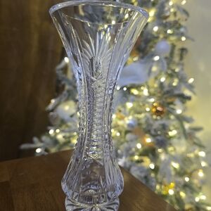 American Brilliant Cut Crystal Vase Early 20th Century 7.75 Inches Tall Tulip